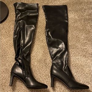 Elegant Black Over-the-Knee Boots